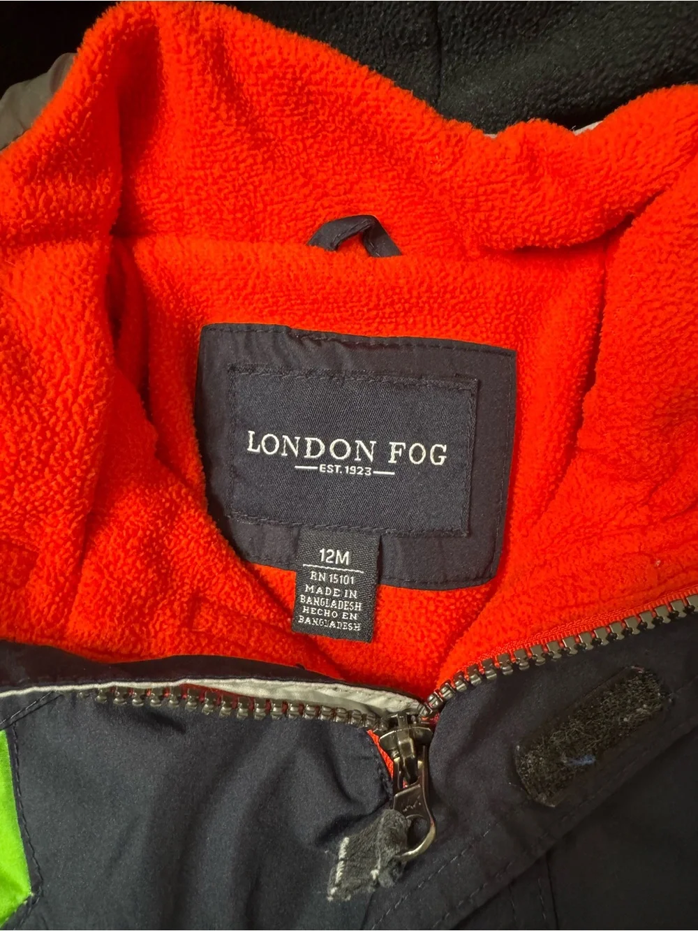 London Fog pockets green lining